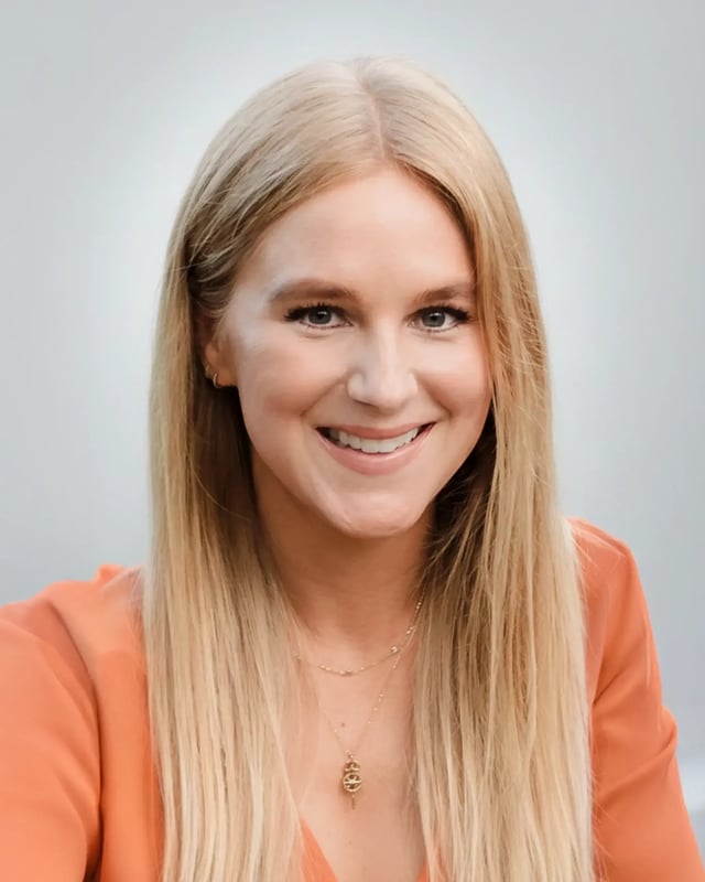 Katherine Moura Digital Star Marketing Headshot